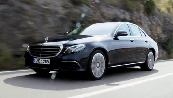 2016款奔驰 e350e - 动态展示