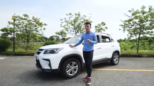 试驾北汽幻速S5