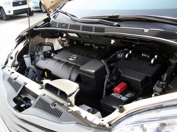2011款丰田塞纳XLE