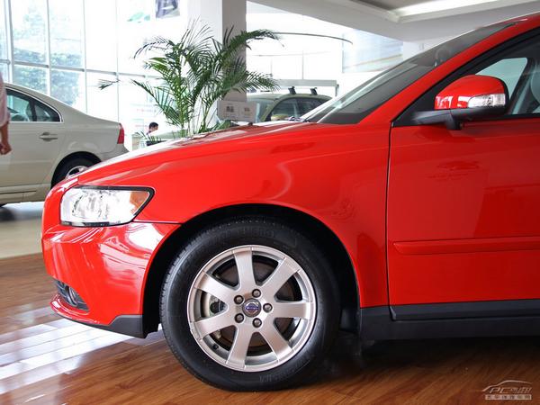 2010款沃尔沃S40 2.0智雅版