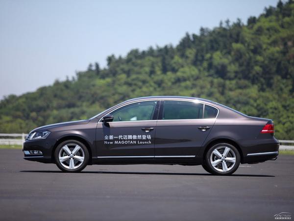 2012款迈腾 2.0TSI DSG 尊贵型