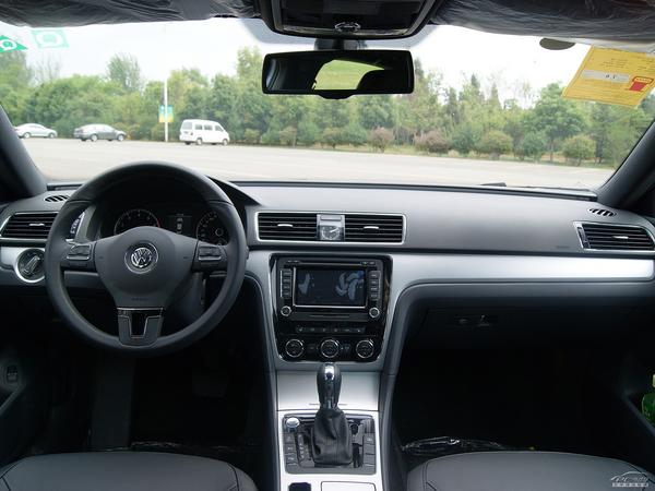 2011款上海大众帕萨特 1.8 tsi dsg 御尊版高清图片