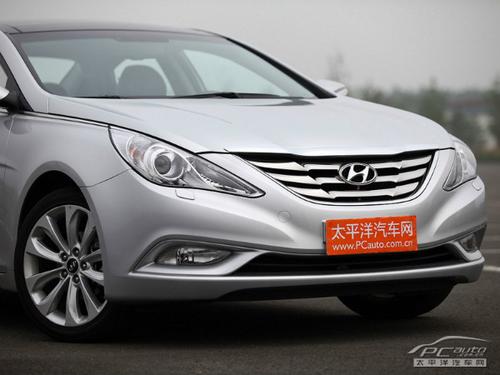 2011款索纳塔八代 2.0TOP 自动 顶级版