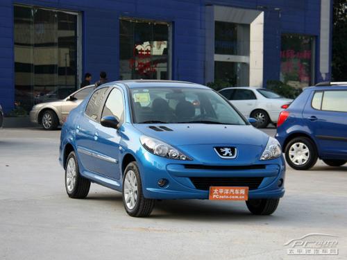 2011款标致207 1.4 手动 品乐版