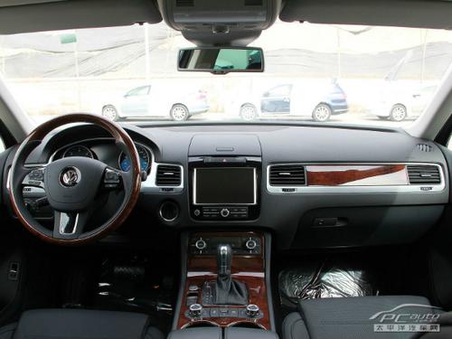 2011款途锐 3.0TDI V6 柴油豪华型