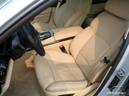 2011款 宝马 730Li 典雅型