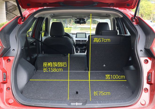 广汽三菱奕歌长测4储物及乘坐空间体验