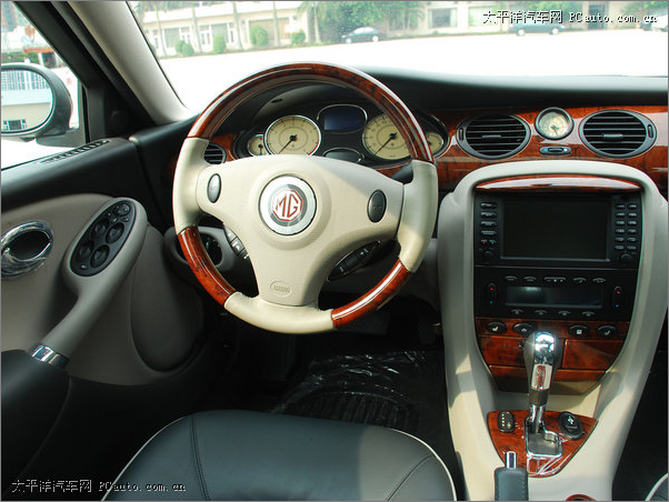 MG7 1.8T AT超豪华版