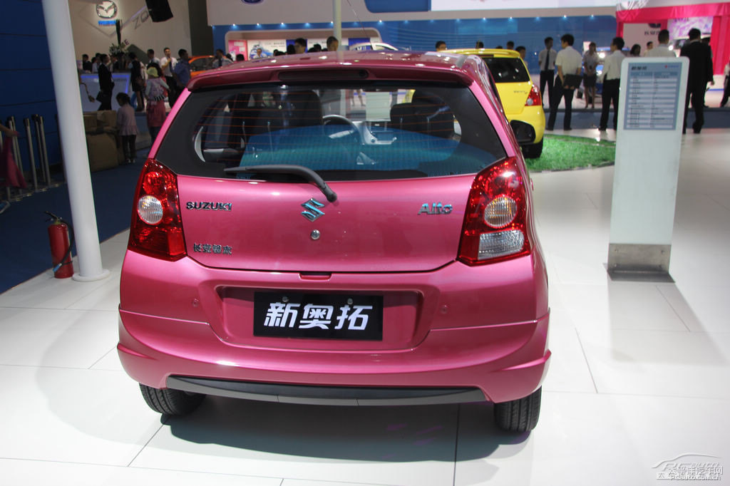 2011成都车展新奥拓车展图片313540(99/119)_太平洋汽车网