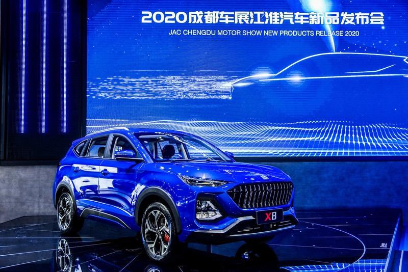 2020成都車展：江淮嘉悅X8首秀 大眾賦能嘉悅3.0