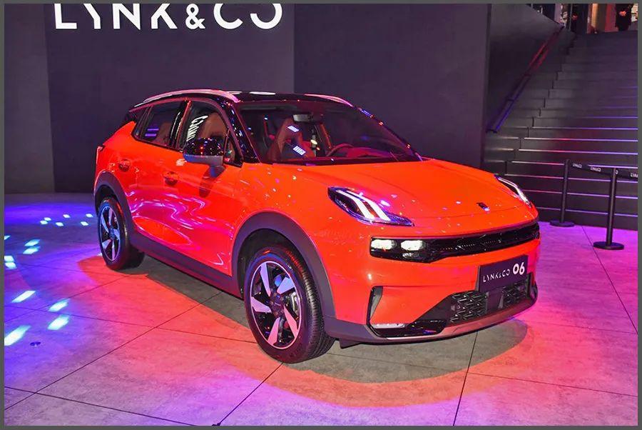 跨界SUV的對決，領(lǐng)克06對比馬自達(dá)CX-30，15萬左右誰更值得買？
