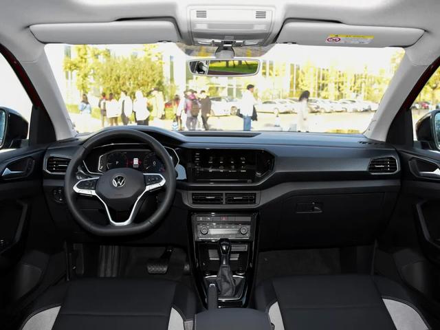 15万买小型SUV,保养费用低,这几款适合90后姑娘