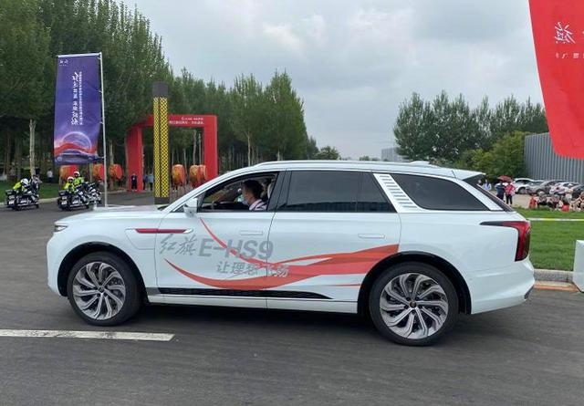 红旗全新纯电动大型suv—e-hs9实车亮相,续航或超600km