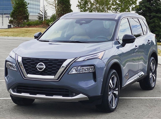 日產(chǎn)全新奇駿實(shí)車亮相，液晶儀表+懸浮中控，科技感十足