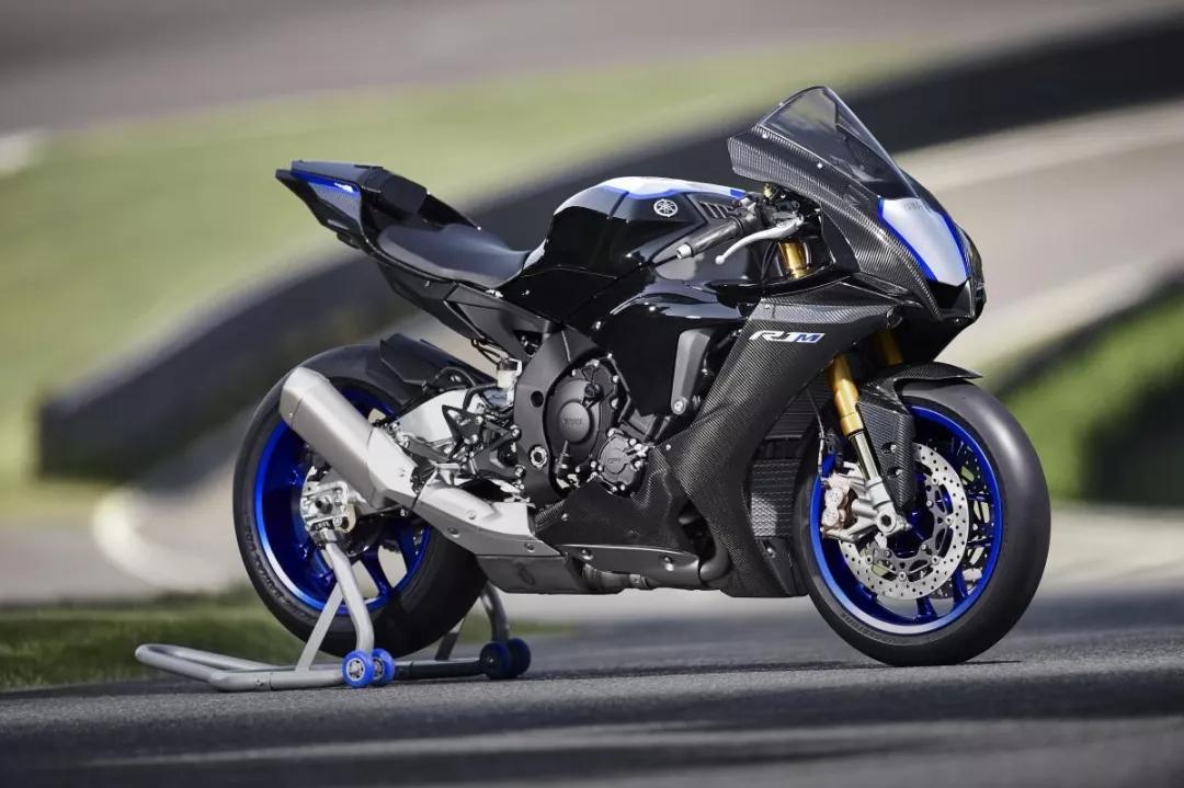 浅析雅马哈跑车王，2020款YZF-R1M