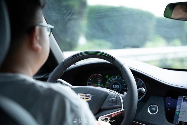 这是未来智能辅助驾驶的趋势？体验凯迪拉克超级智能驾驶系统