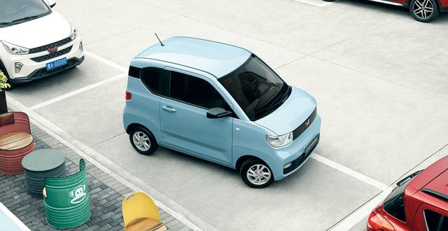 五菱宏光mini ev定位为4座微型车.