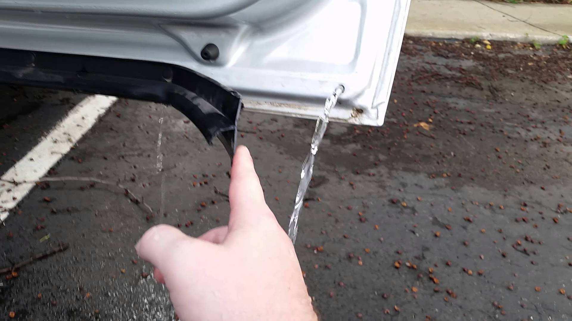 如何讓愛車安全度過雨季?這些檢查必不可少