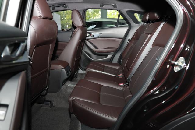 刚上市就有10000元优惠 最美轿跑SUV 实拍新款CX-4