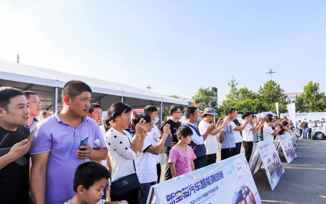 新宝骏再夺冠,12万的RS-5性能智能一流,超越30万级豪车