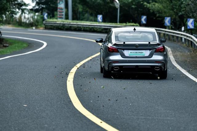 试驾第三代名爵6 PHEV,左右逢源