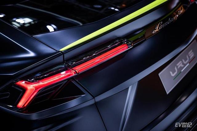 兰博基尼超级SUV Urus全新哑光漆特别版北京车展全球首发
