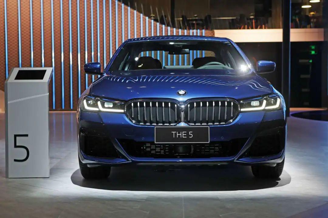 誰主中高級豪華轎車市場的沉浮？看新BMW 5系如何續寫輝煌