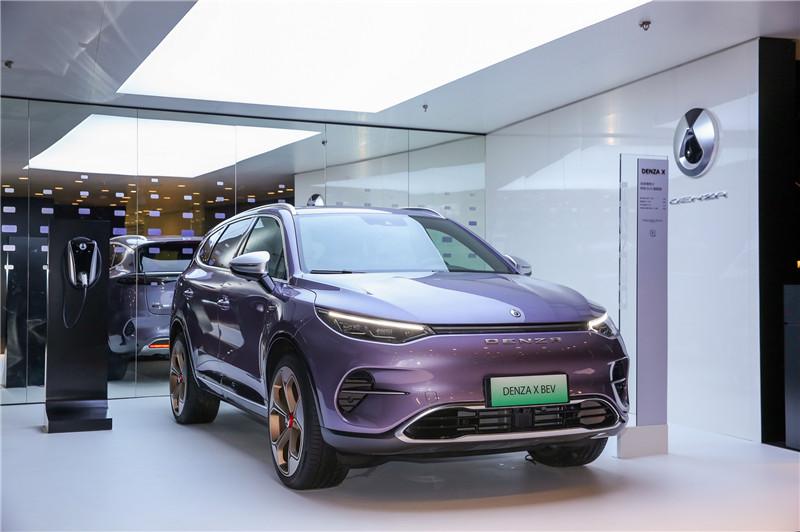 全新腾势X纯电SUV亮相2020北京国际车展