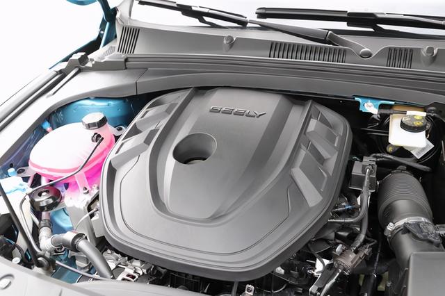 吉利星瑞售价11.37万起 轴距超大众速腾/搭载2.0T引擎