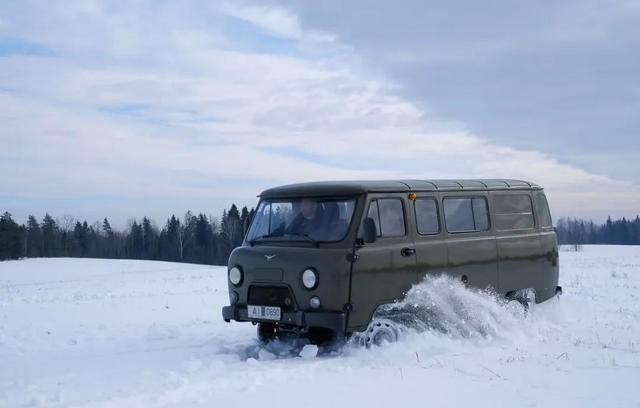 "瓦兹旅行者"俄罗斯硬派mpv 售15.88万限量300台