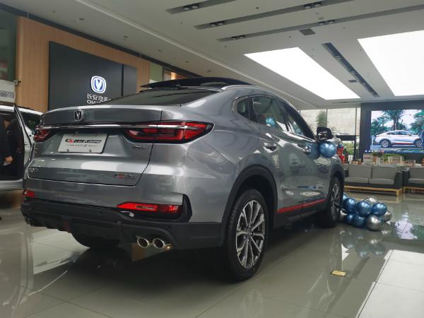 换装全新家族前脸,探店实拍2021款长安cs85 coupe