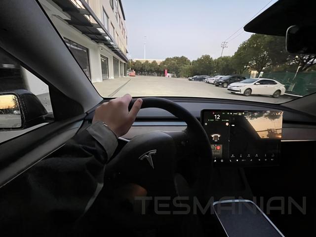 降价+升级,特斯拉Model Y预订10小时爆单超10万