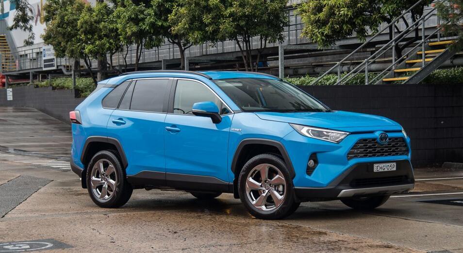 稍息立正站好，2020款豐田RAV4全軍出擊