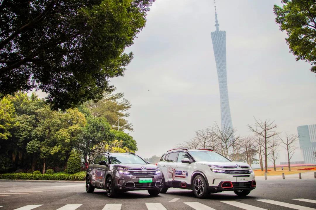 懂車之道試車：搭訕新技術，雪鐵龍?zhí)煲菽媚蟮姆€(wěn)穩(wěn)