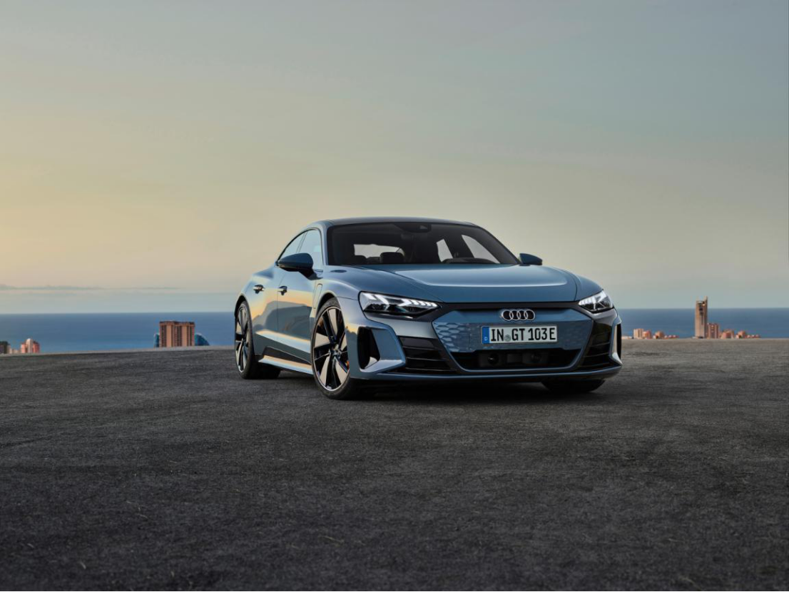 電動時代的奧迪R8，鋼鐵俠同款座駕，Model S你怕了嗎？