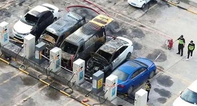 2020年電動汽車起火事故分析：一年124起，夏季占一半