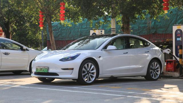 春节开特斯拉model 3回了趟老家,我发现了这些问题