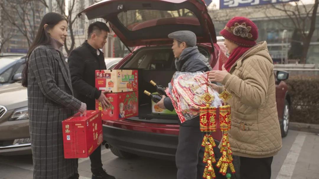 為什么要開越野車回家過年？