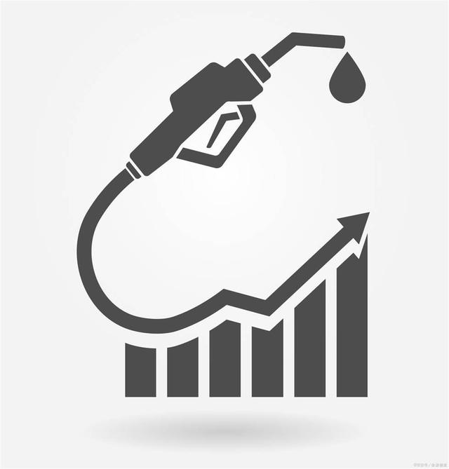 成品油价格八连涨，加满一箱92号汽油多花10元左右