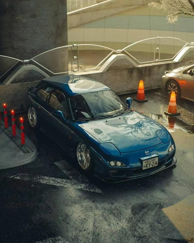 神人改装马自达RX-7猎装版，30年后颜值依然在线