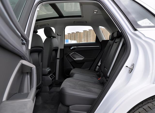 紧凑型SUV奥迪Q3，颜值很加分，起售价27.43万元