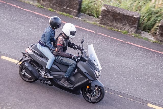 巡弋劲旅!三阳机车maxsym400上市4.5万元登场