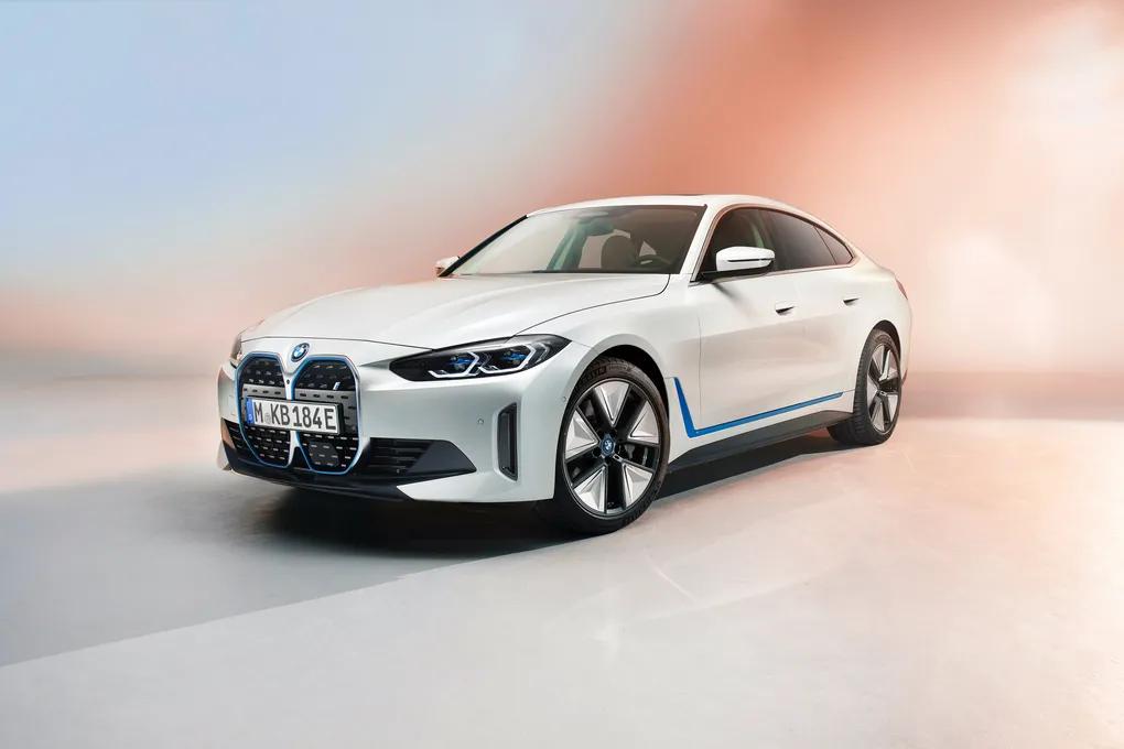 BMW i4全球首发亮相，将宝马品牌魅力延续到电动车时代