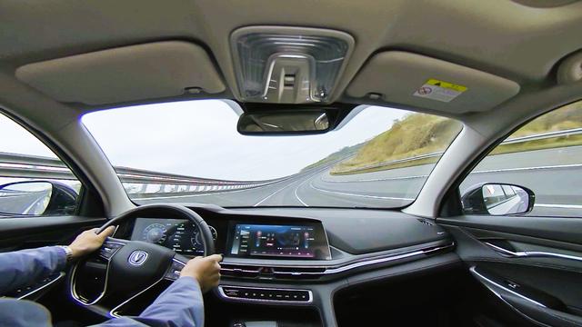 为何能成为SUV市场爆款，VR“透视”CS75PLUS硬实力
