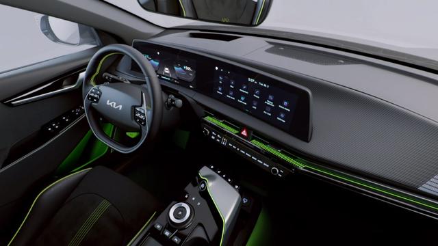 起亚首款新平台纯电动车型EV6亮相 续航可达600KM