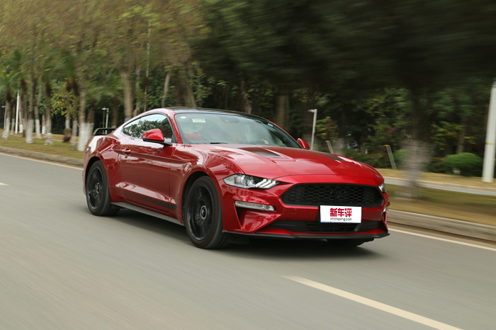 福特Mustang，让我明白何为美式性能车的核心要义