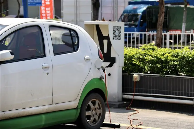 新能源車停車費(fèi)減半？還買油車是不是虧大了？