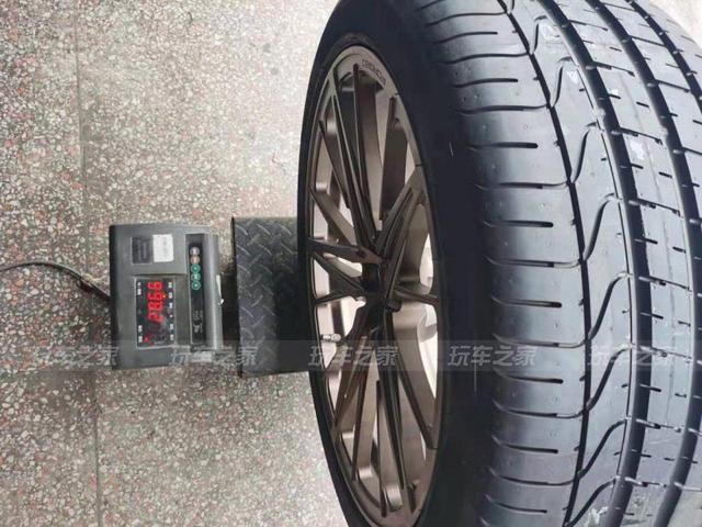 特斯拉model x改装21寸轮毂轮胎 升级brembo刹车