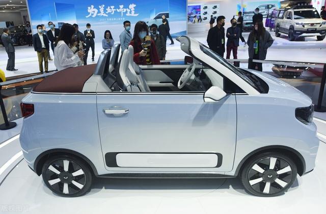 宏光mini ev黑马已经不能形象表达气质 五菱新霸主才符合其地位