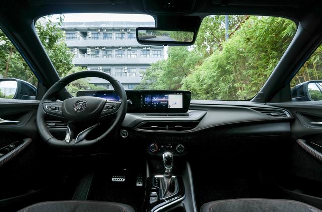 新车速递丨零百加速7.7秒 别克威朗pro gs实拍